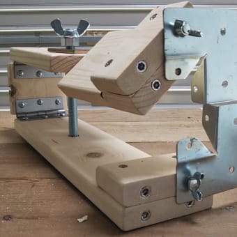 [DIY wooden vise]  変幻自在　何でも挟める木工バイス（治具）   ~ How to make a transformable woodworking vise.