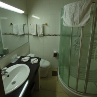 チベット旅行　その９（エベレスト、サキャ、シガツェ）