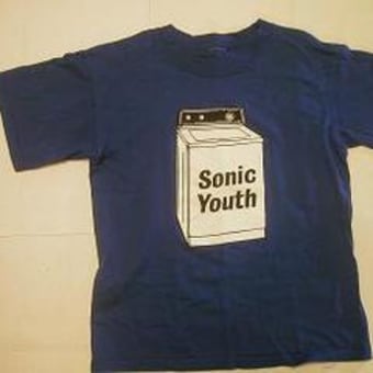 ソニックユースのTシャツ