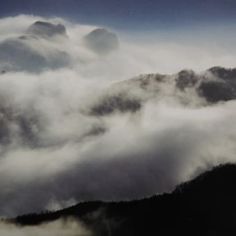 鹿岳（かなだけ）の雲海