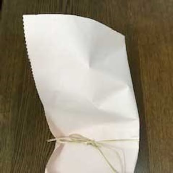 包みはなんでしょう