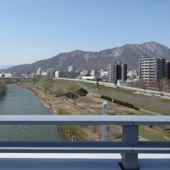 幌平橋のアーチ