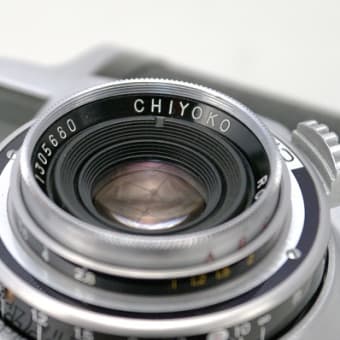 懐かしきフィルムカメラのエプロンデザイン
