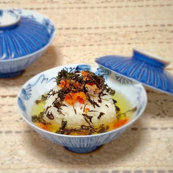 鮭のおにぎり100品連打vol.39 冷やし鮭茶漬け焼きバラ海苔添え