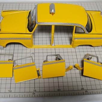 タクシードライバー　トラヴィスの1/18チェッカーキャブ　1/18 TAXI DRIVER Travis’s NY checker Cab