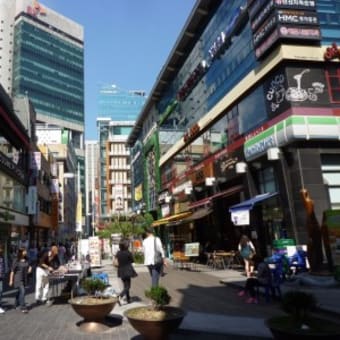 地元の会社員たちも集まるエリア