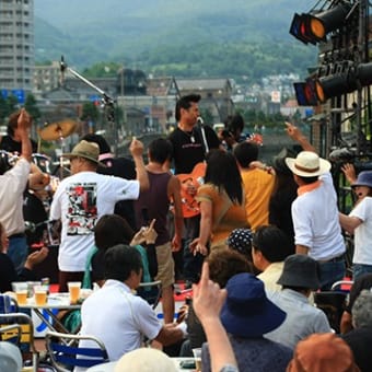 小樽運河浅草橋街園で行われていた「おたる☆浅草橋オールデイズナイト」