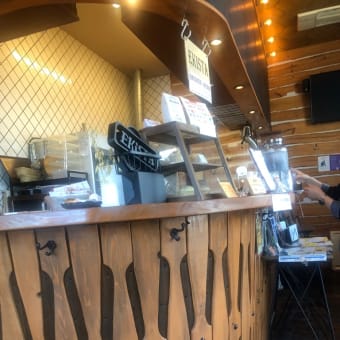 デザートは、EKISTA COFFEE ROASTERYでチョコレートバナナサンデー