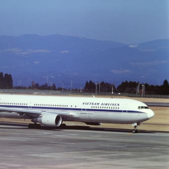 ２００３年２月 鹿児島空港 ベトナム航空 Boeing767-300