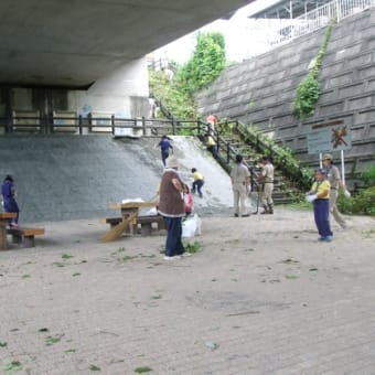 秩父公園橋清掃