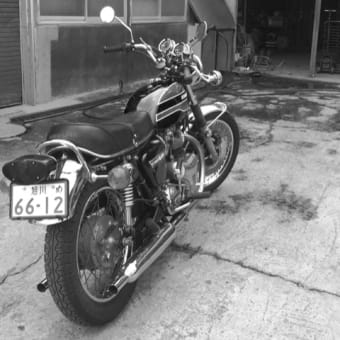 真夏の車検 650RS W3