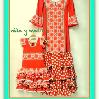 子供の日と母の日　オレンジのフラメンコ衣装