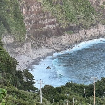 藍ケ江の海✨7月12日(土)☁️☔️⚡️🌤️  青ヶ島見えいます。