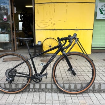 最近サイクリングは専らグラベルバイクになりますね。