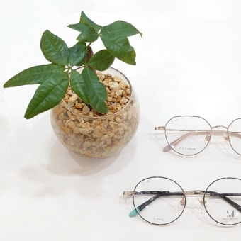 横浜 大口通商店街 糸川メガネに、みちょぱさんデザインの眼鏡フレームがあります。