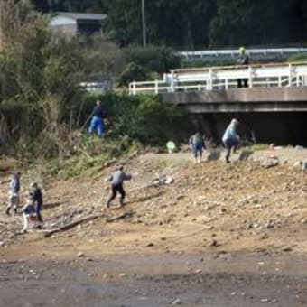 大堤池の一斉清掃