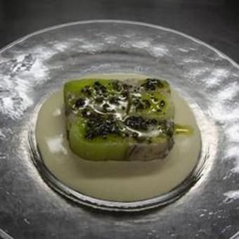 牡蠣とポワロー葱のテリーヌ　トリュフ風味