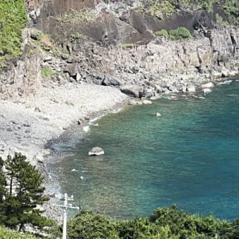 藍ケ江の海✨7月4日(金)🌤️    青ヶ島うっすら見えています🏝️