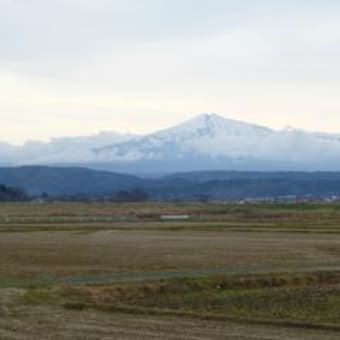 初冬の鳥海山