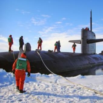 「氷の無い北極」に備える各国の軍隊