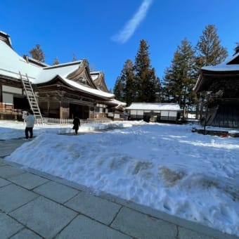 雪の高野山