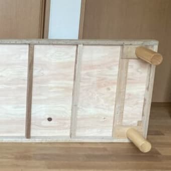 木製ベッドの廃材で縁台制作