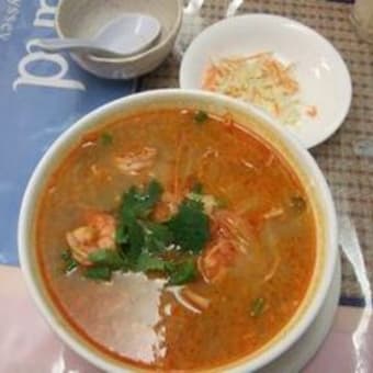 タイ料理　　「ポーンタイ」