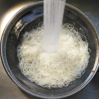夏は素麺にかぎる！