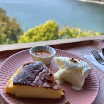 愛媛　宇和島の「海を見下ろすカフェ」でランチ