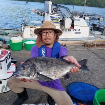 ８月２日　イカダ釣り貞丸