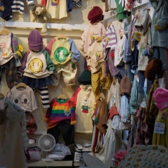 韓国ソウル南大門市場の子供服卸商店街