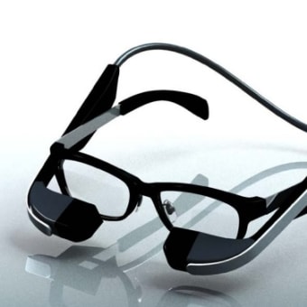 眼鏡型ウエアラブル端末 使えば視力4.0 倉庫業に メガネスーパー…