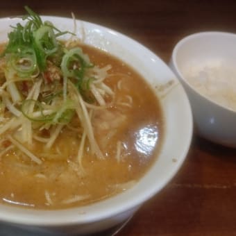 哲麺