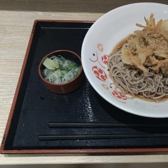御徒町駅の立ち食いそば屋（いろり庵きらく）