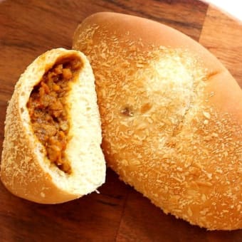【焼きキーマカレーパン】横浜の美味しいパン かもめパンです(^^♪