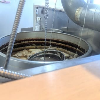 海空土＠都賀　暑い夏が始まる前のこの季節に食べたい「チャーシューつけ麺」（1500円）！「半チャーハン」も是非！