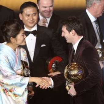 澤穂希と佐々木則夫監督がアジア人初のfifa年間最優秀賞を受賞 うんどうエッセイ 猫なべの定点観測