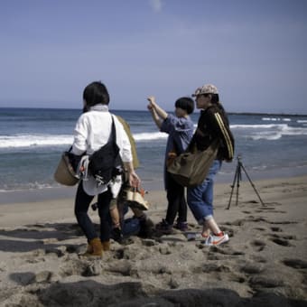 ロケバスに乗って2時間でこんな美しい海が見れるとは知らなんだー