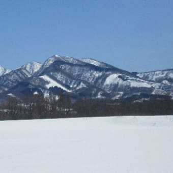 まだ雪の音江連山