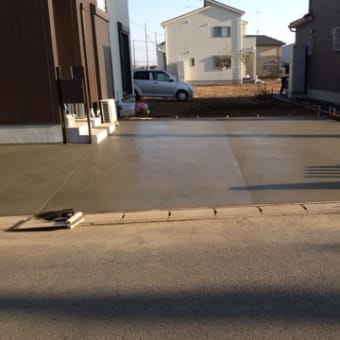 茨城 稲敷 駐車場 コンクリート 凍結 車庫 打設 凍り止め 打ち込み 工事 