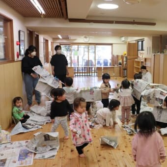 リズム遊び・新聞あそび♪