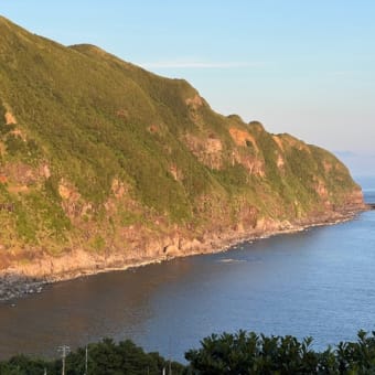 藍ケ江の海✨7月1日(火)☀️     朝、海は快晴☀️  青ヶ島見えています🏝️