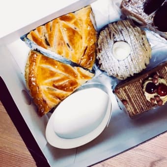 ケーキとアップルパイ