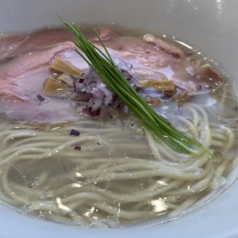 胃を労わるスープ、池袋「宍道湖しじみ中華蕎麦琥珀」
