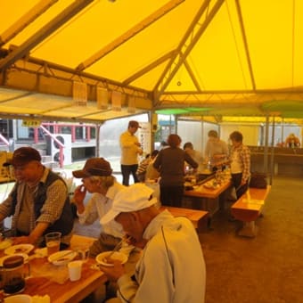宣伝・対話で日焼けもすすみます