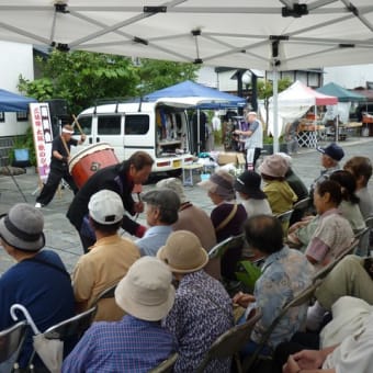 本日も「えさし蔵まち水曜市」開催中