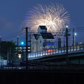 なにわ淀川花火大会と阪急電車を撮影～神崎川付近にて_24/08/03