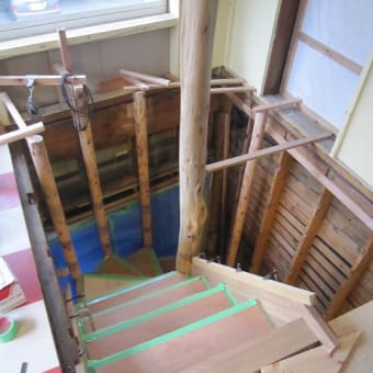 木で螺旋階段を作る