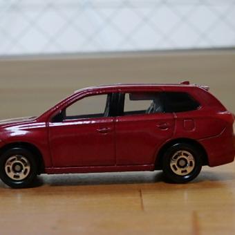 アウトランダーPHEV@トミカ
