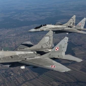 957)NATO　ポーランド＆スロバキア　MiG-29　ウクライナに供与　都合17機